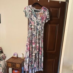 Floral V-Neck Maxi Dress